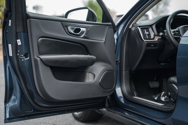 Used 2024 Volvo S60 B5 Plus image 33