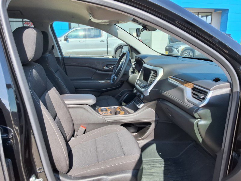 Used 2023 GMC Acadia SLE w/ Driver Convenience Package image 10