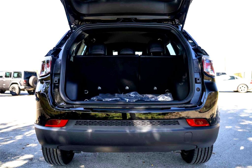 New 2026 Jeep Compass Latitude image 6