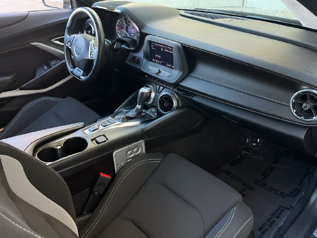 Used 2021 Chevrolet Camaro LT RWD image 33