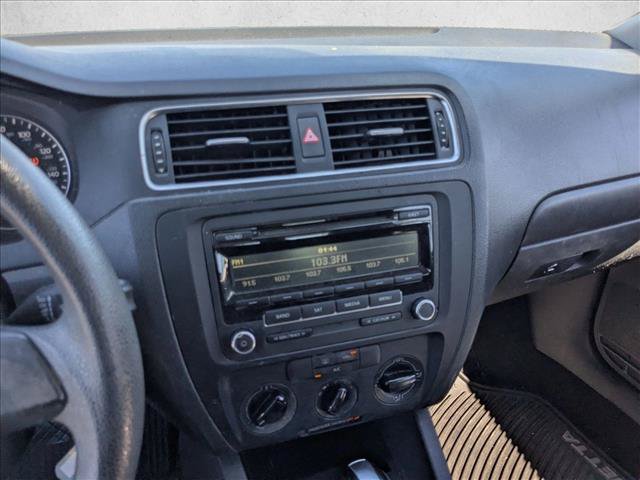 Used 2014 Volkswagen Jetta SE FWD image 12