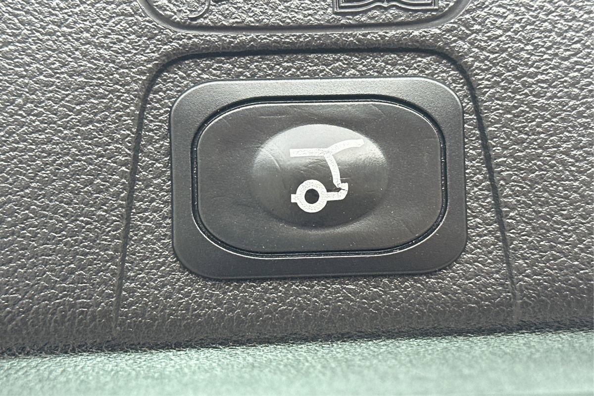 Used 2017 Ford C-MAX Energi SE w/ Equipment Group 401A image 26