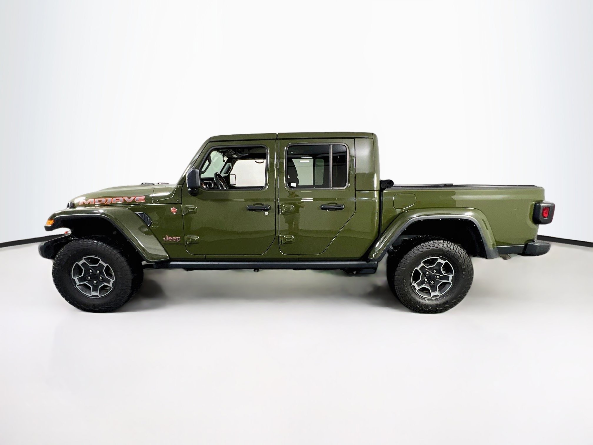Used 2023 Jeep Gladiator Mojave w/ Trailer Tow Package AWD/4WD image 8