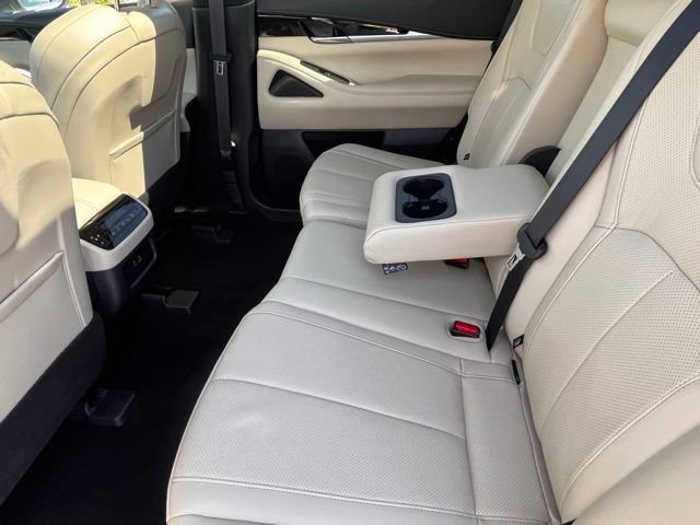 Certified 2025 INFINITI QX60 Pure image 26