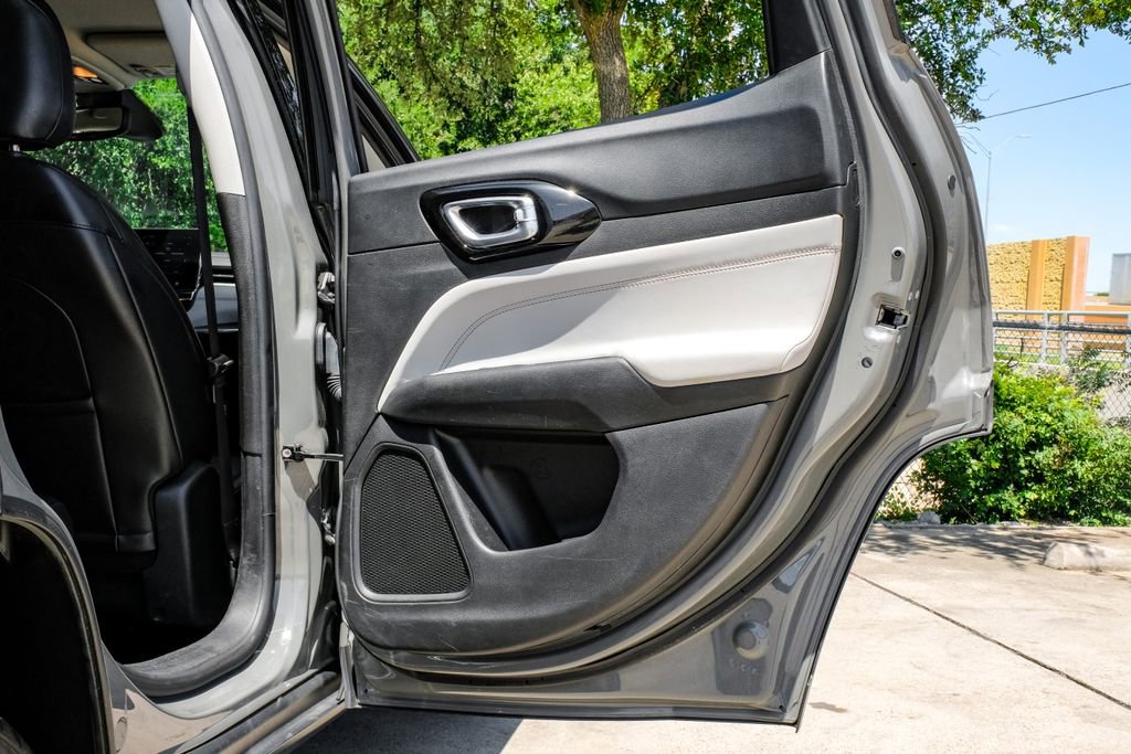 Used 2022 Jeep Compass Limited image 56