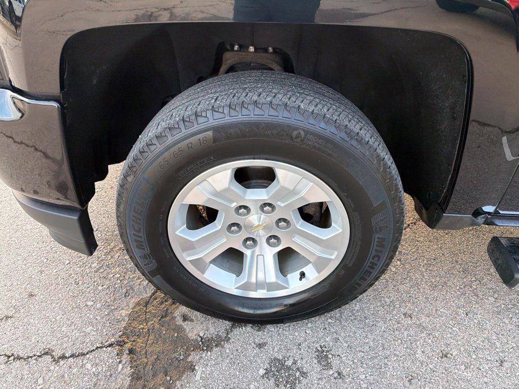 Used 2018 Chevrolet Silverado 1500 LT w/ All Star Edition AWD/4WD image 9