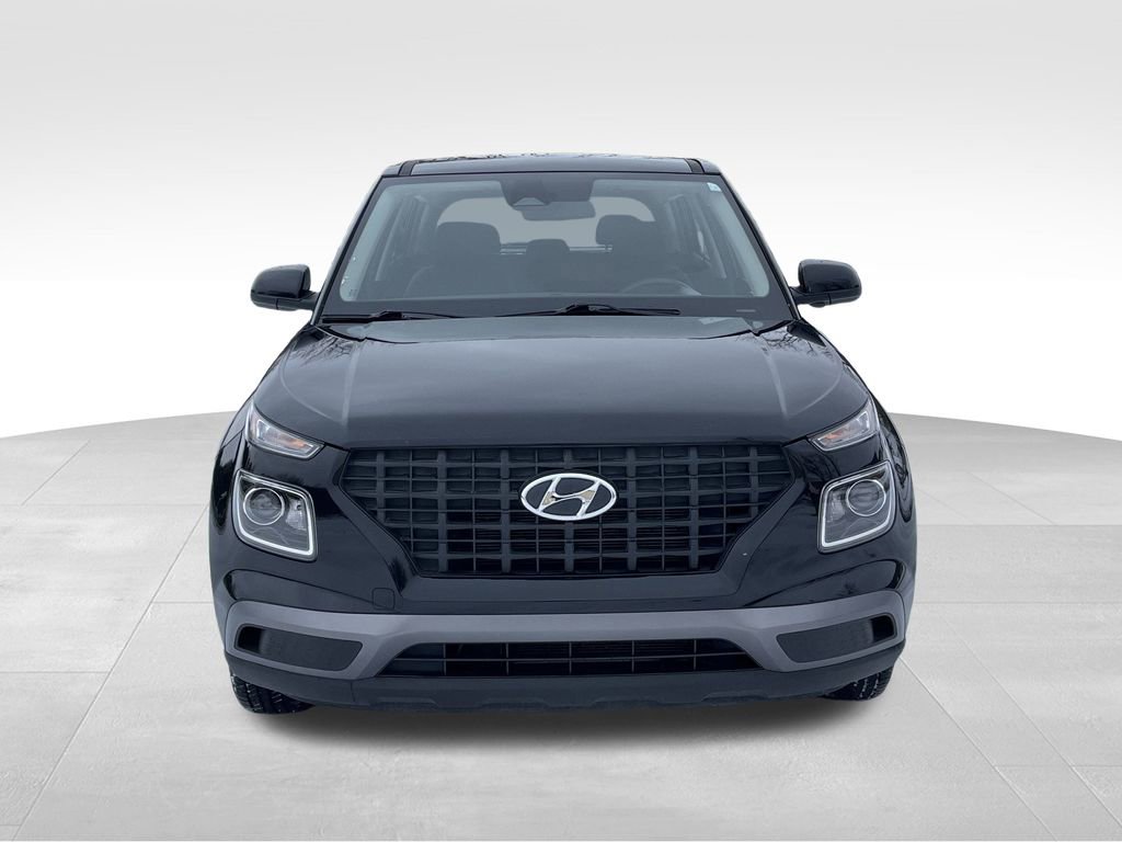 Used 2023 Hyundai Venue SE w/ Cargo Package FWD image 7