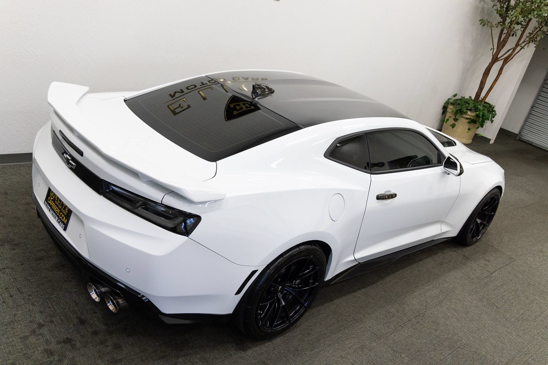 Used 2018 Chevrolet Camaro ZL1 RWD image 25