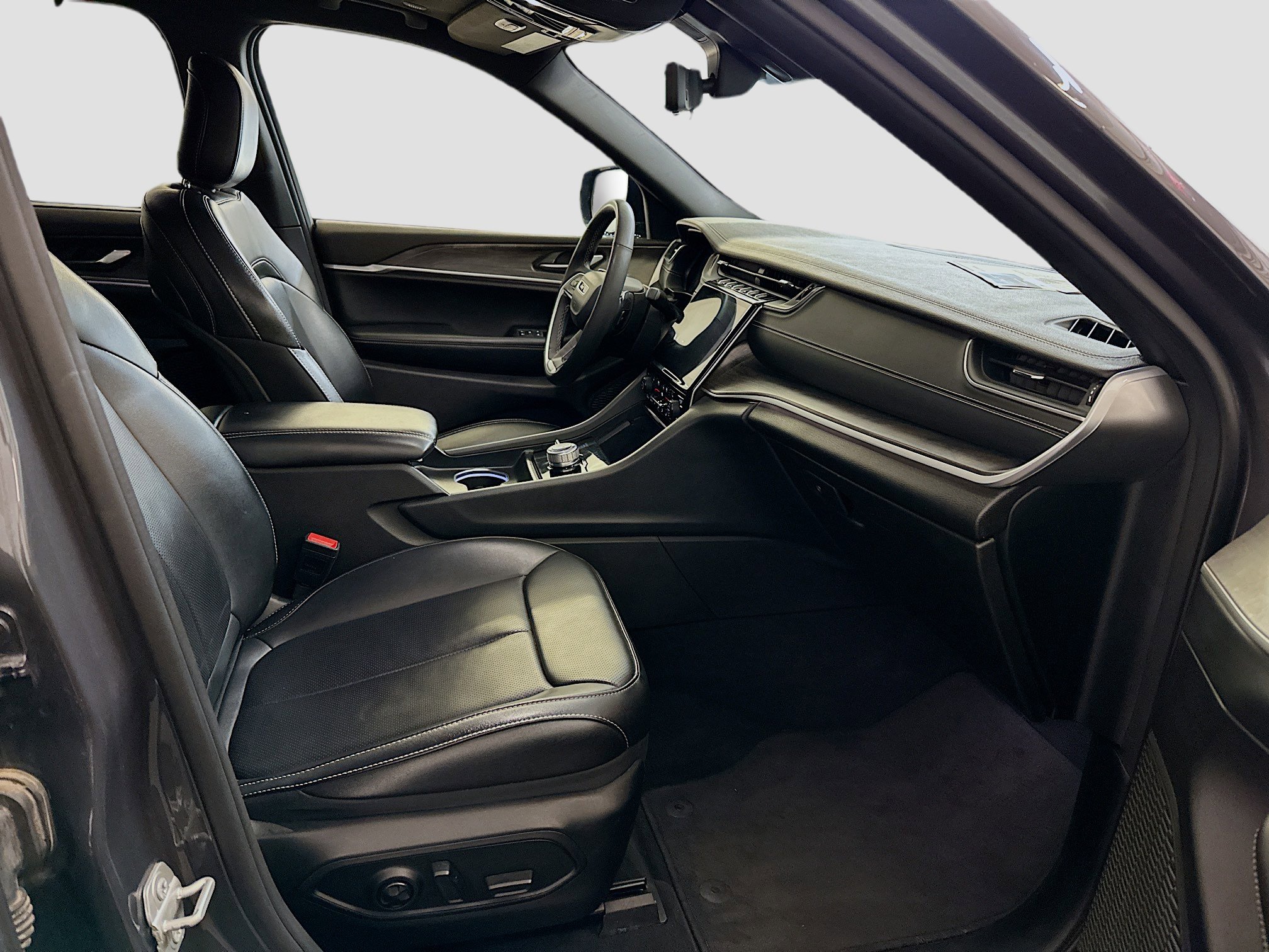 Used 2024 Jeep Grand Cherokee L Limited w/ Luxury Tech Group II image 35