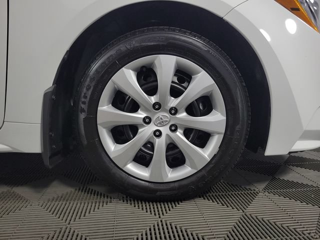 Used 2025 Toyota Corolla LE FWD image 11