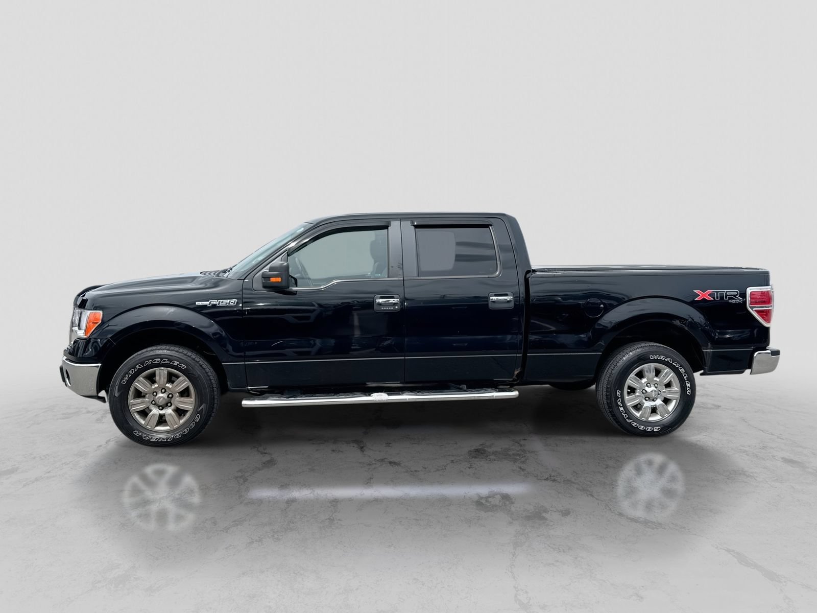 Used 2011 Ford F150 XLT w/ XTR Pkg AWD/4WD image 3