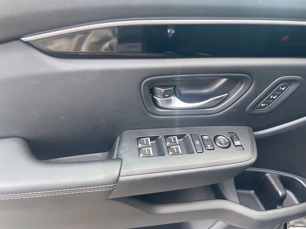 Used 2024 Honda Pilot EX-L image 11