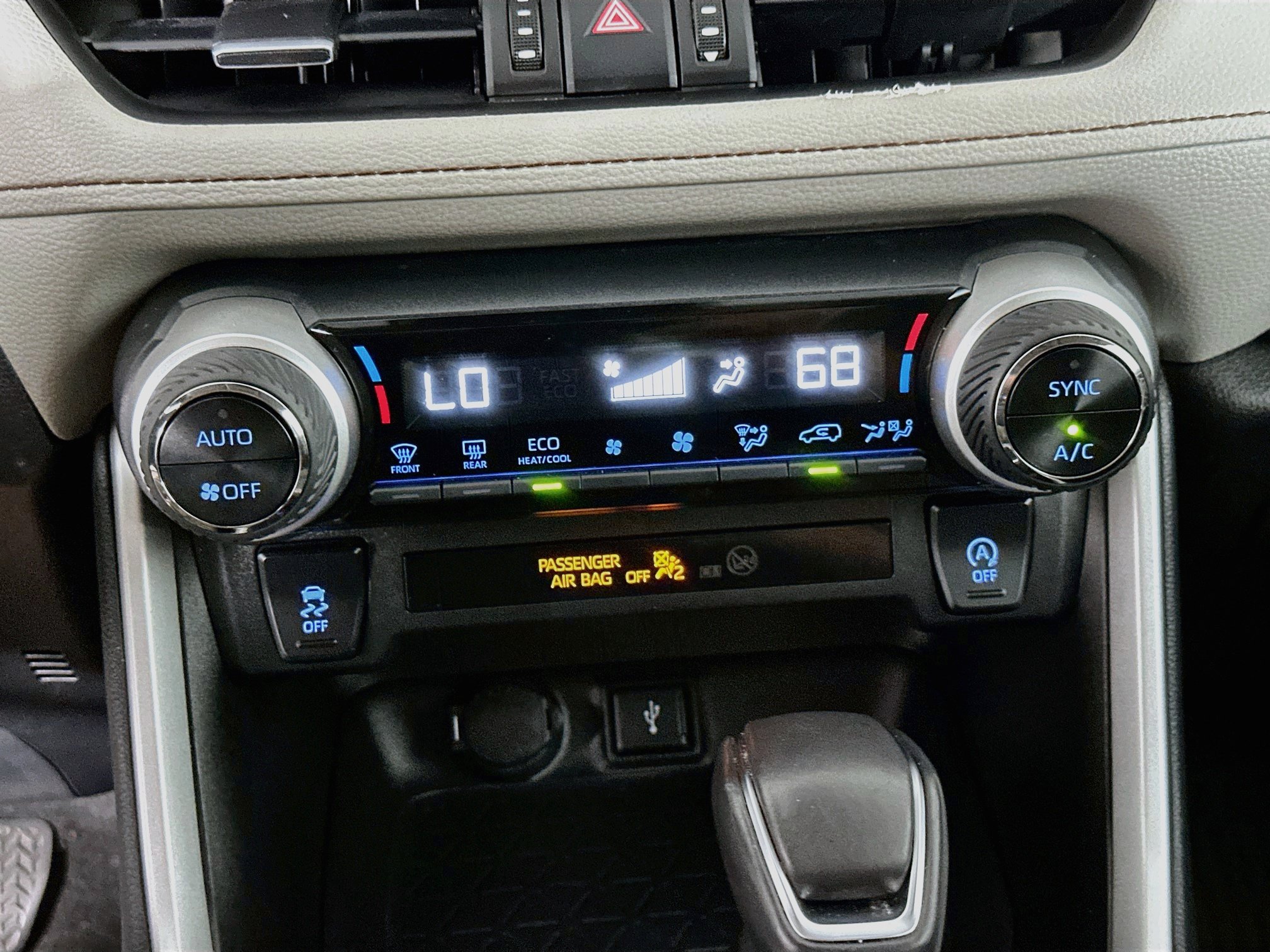 Used 2022 Toyota RAV4 XLE Premium FWD image 23