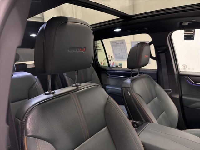 Used 2024 GMC Acadia AT4 image 39