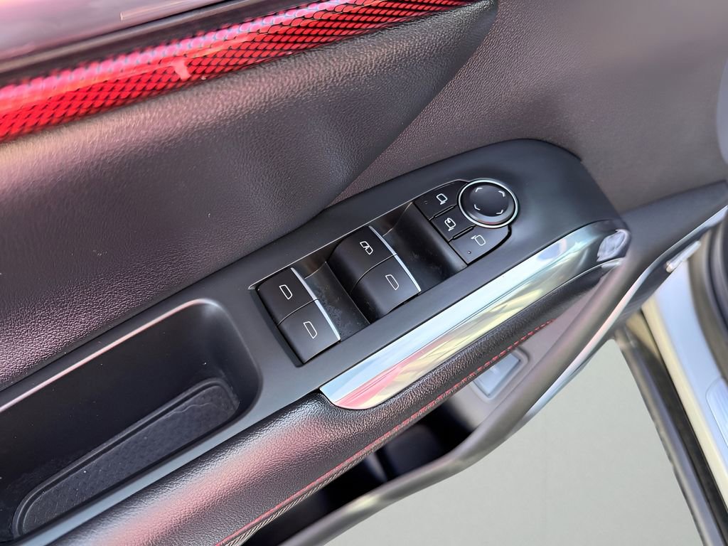 Used 2025 Chevrolet Traverse RS AWD/4WD image 20