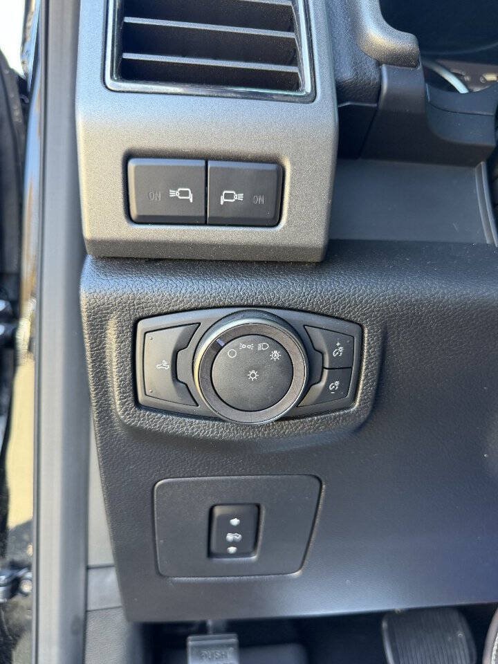 Used 2018 Ford F150 Raptor w/ Equipment Group 802A Luxury AWD/4WD image 27