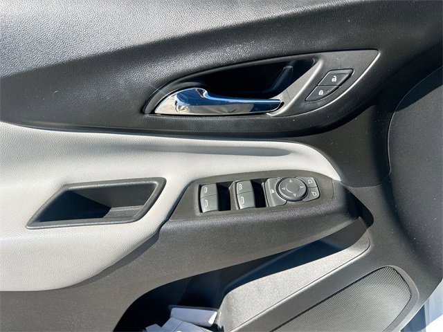 Used 2022 Chevrolet Equinox LS w/ LS Convenience Package image 17