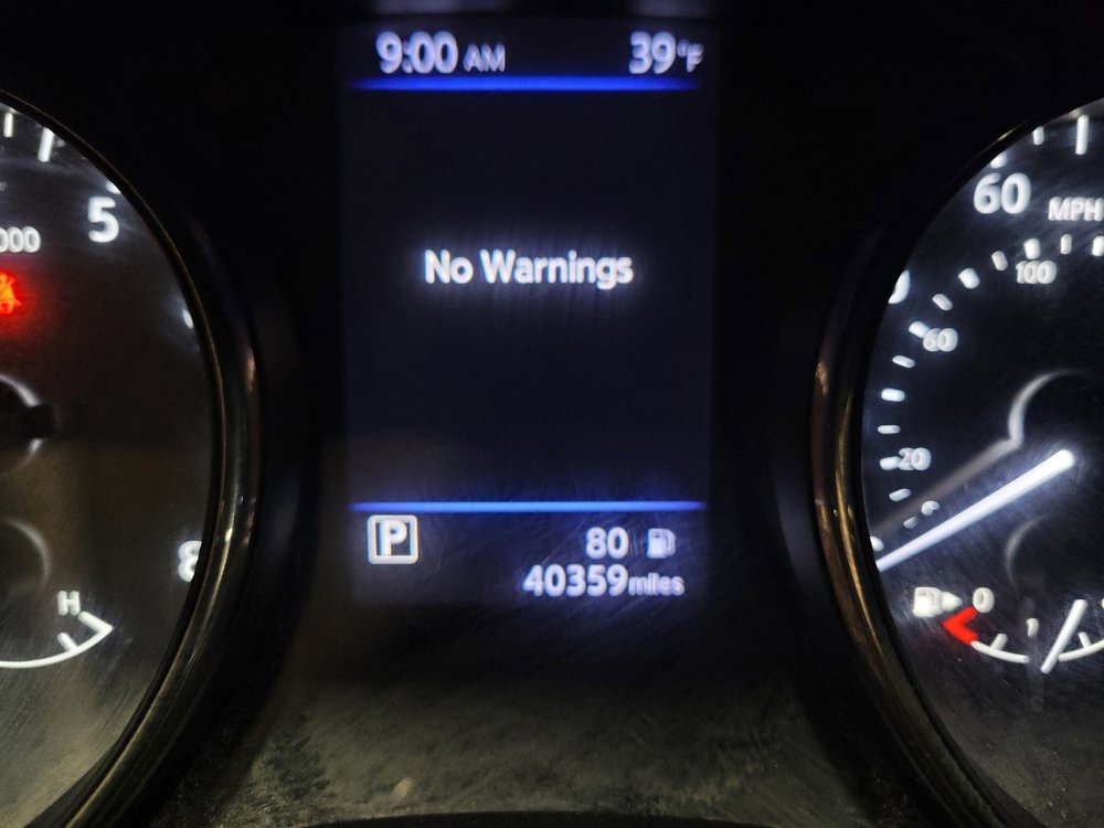 Used 2018 Nissan Rogue S image 23