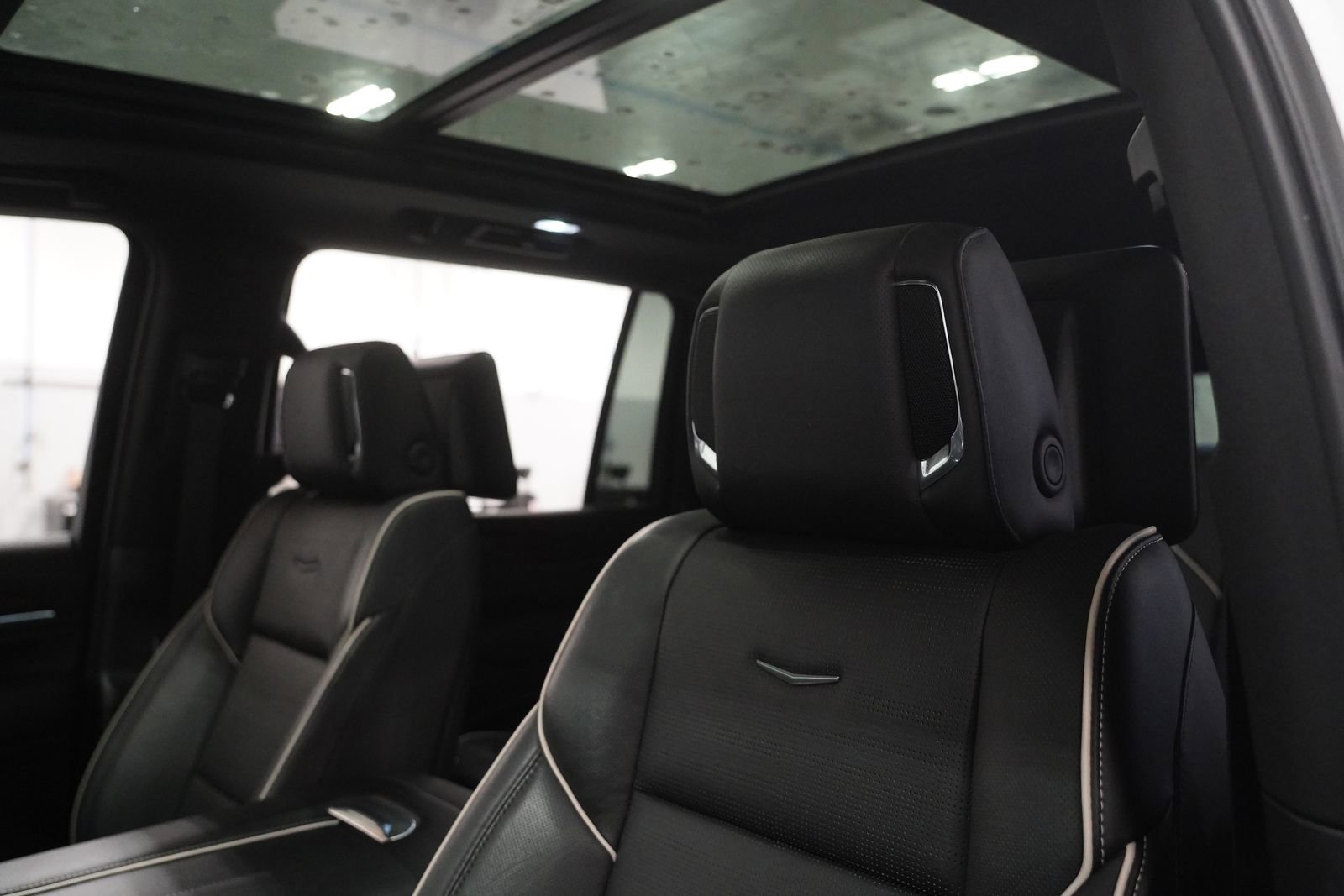 Used 2021 Cadillac Escalade ESV Premium Luxury w/ Driver Assist Tech Package image 13