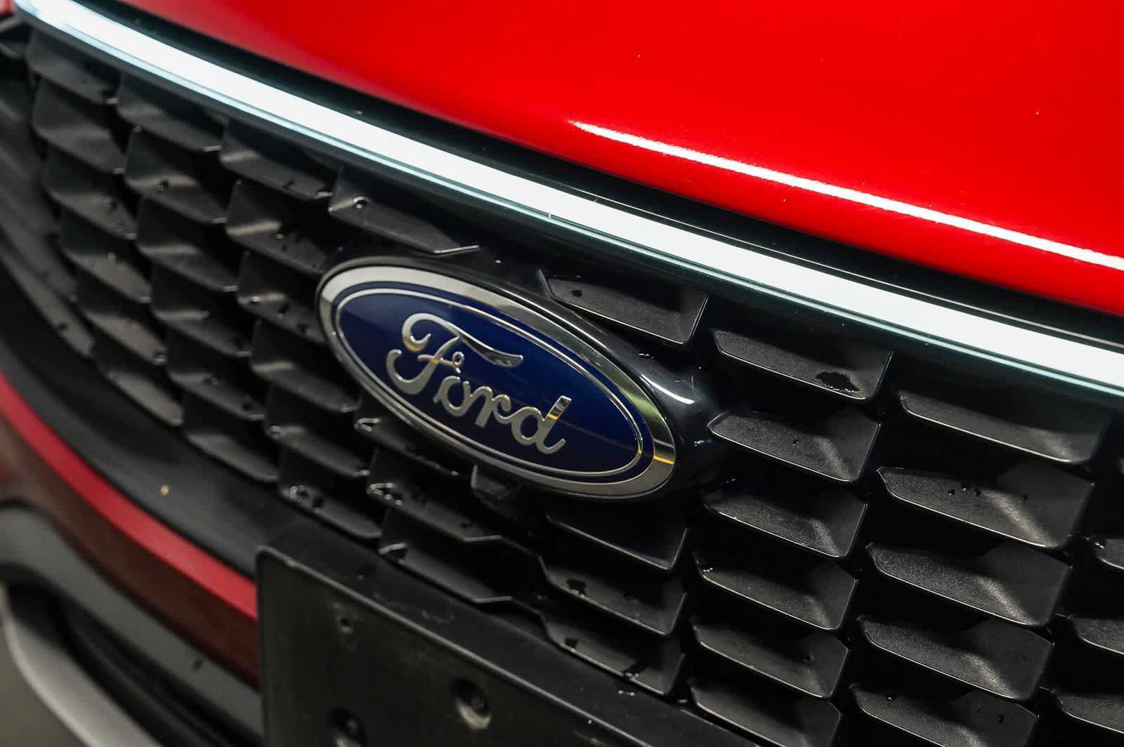 Used 2023 Ford Escape SE w/ PHEV Premium Package FWD image 8