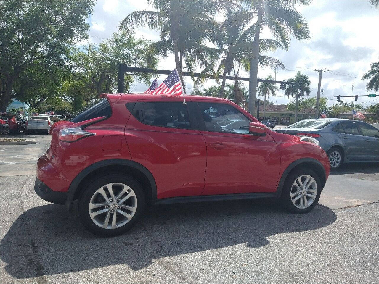 Used 2015 Nissan Juke SV w/ Technology Package image 14