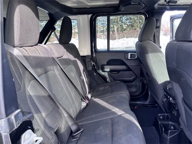 Used 2019 Jeep Wrangler Unlimited Sahara image 27