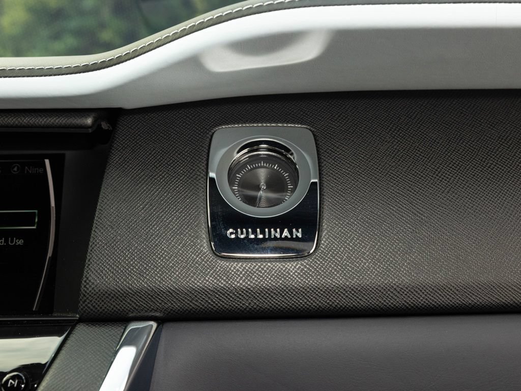 Certified 2022 Rolls-Royce Cullinan w/ Cullinan Package AWD/4WD image 85