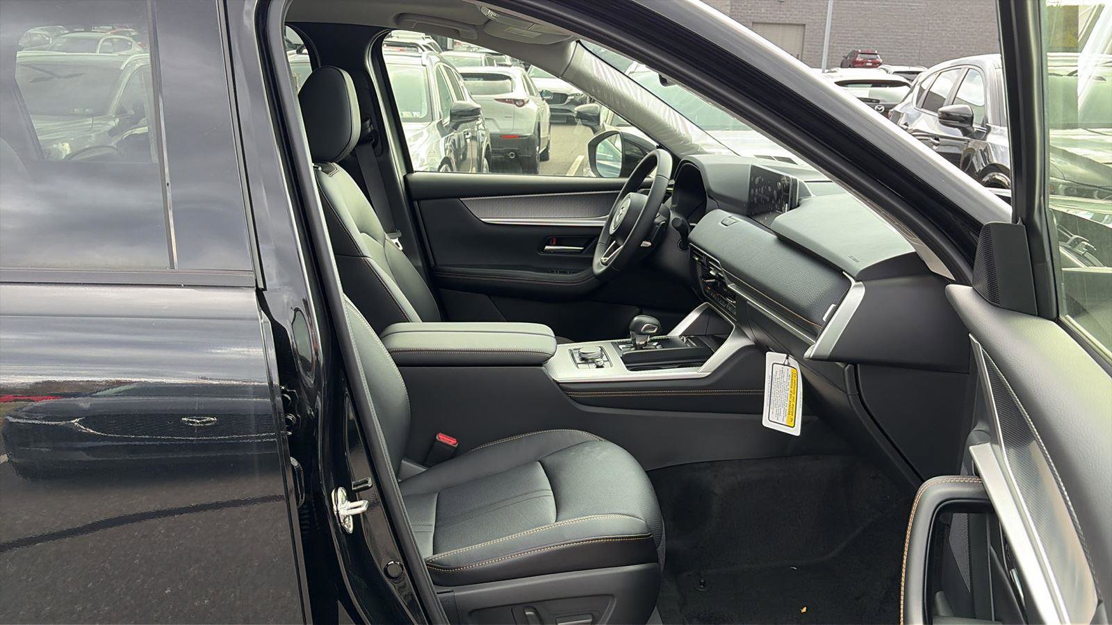 New 2025 MAZDA CX-90 3.3 Turbo w/ Preferred Package image 36