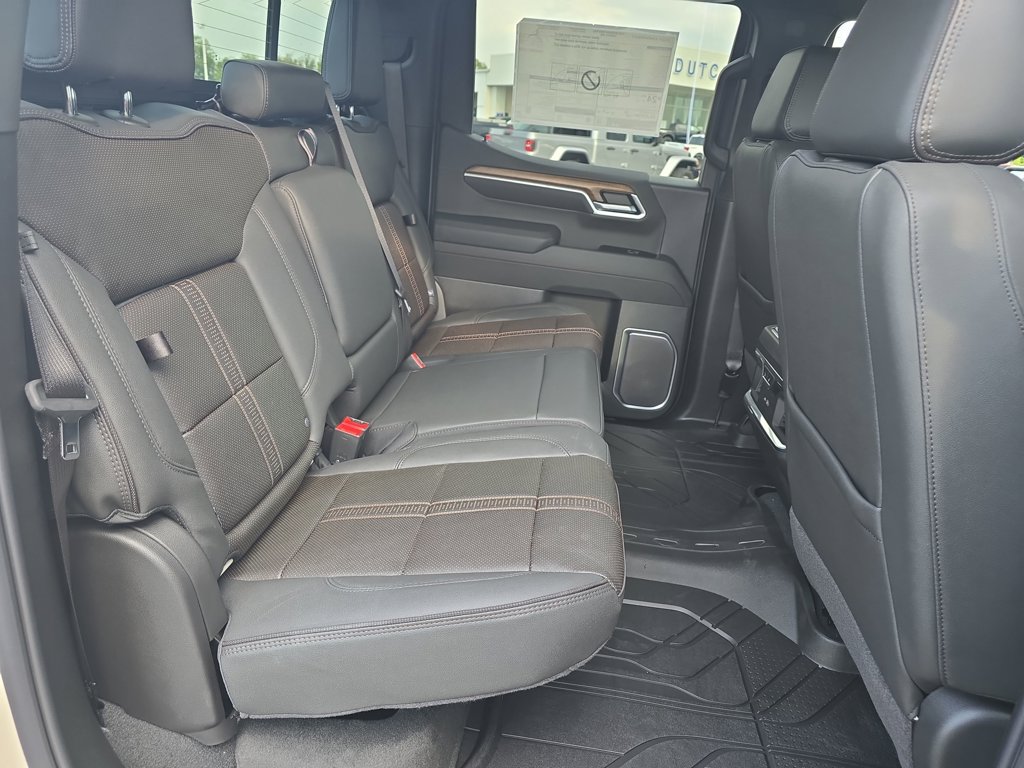 New 2026 Chevrolet Silverado 1500 High Country AWD/4WD image 17