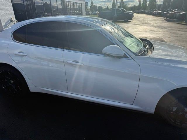 Used 2021 Alfa Romeo Giulia Ti w/ Active Assist 2 Package TI AWD/4WD image 10