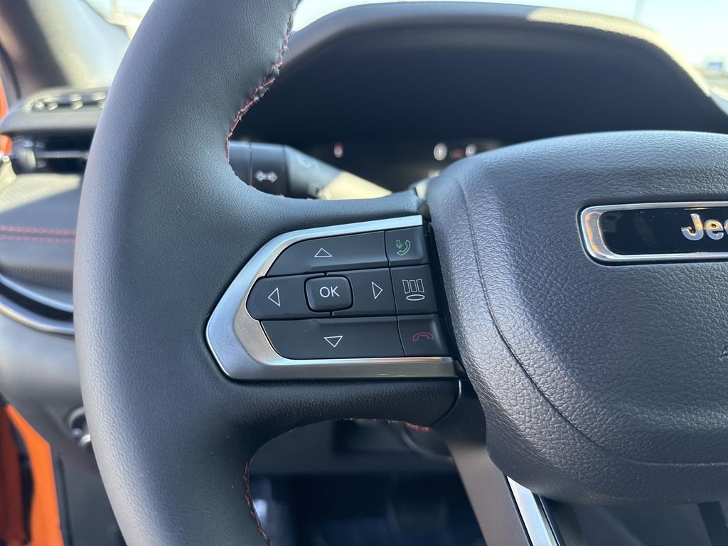 New 2026 Jeep Compass Trailhawk w/ Sun, Sound & Navigation Group AWD/4WD image 35