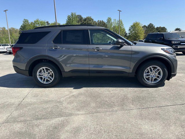 New 2026 Ford Explorer Active RWD image 8
