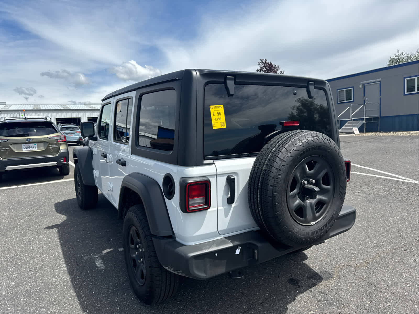 Used 2025 Jeep Wrangler Sport AWD/4WD image 7