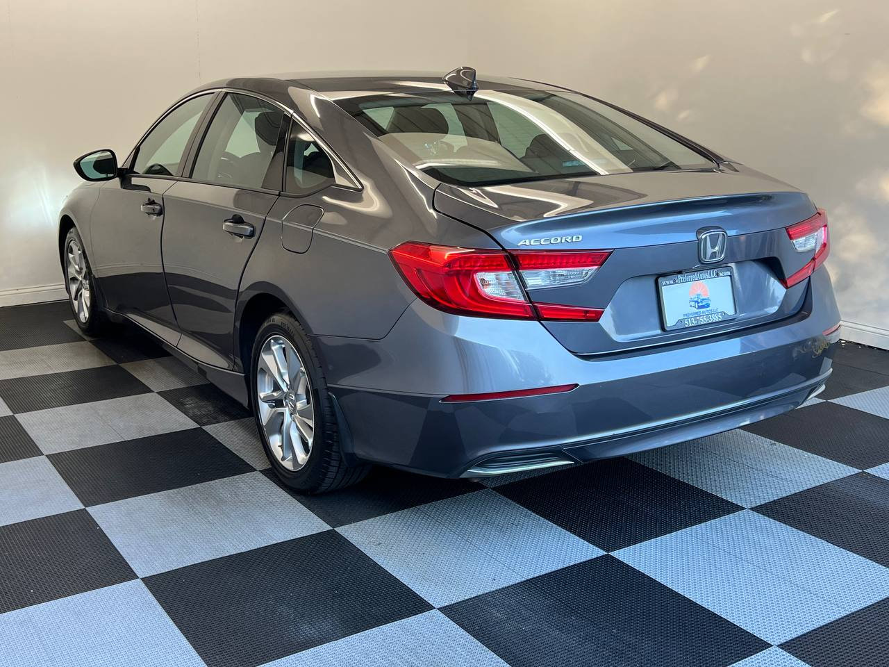 Used 2018 Honda Accord LX image 4