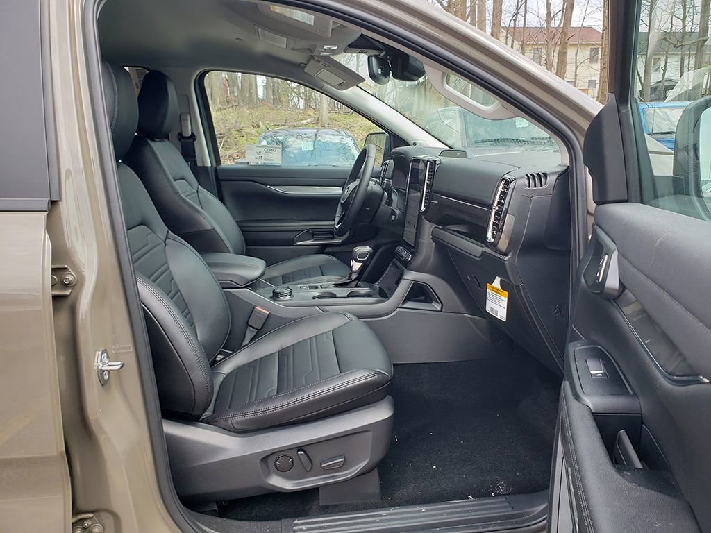 New 2025 Ford Ranger Lariat w/ Black Appearance Package AWD/4WD image 18