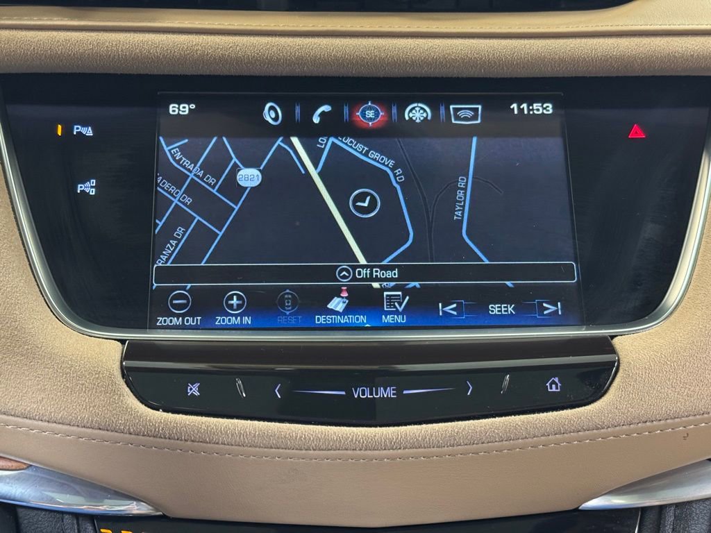 Used 2017 Cadillac XT5 Platinum w/ Driver Assist Package image 46