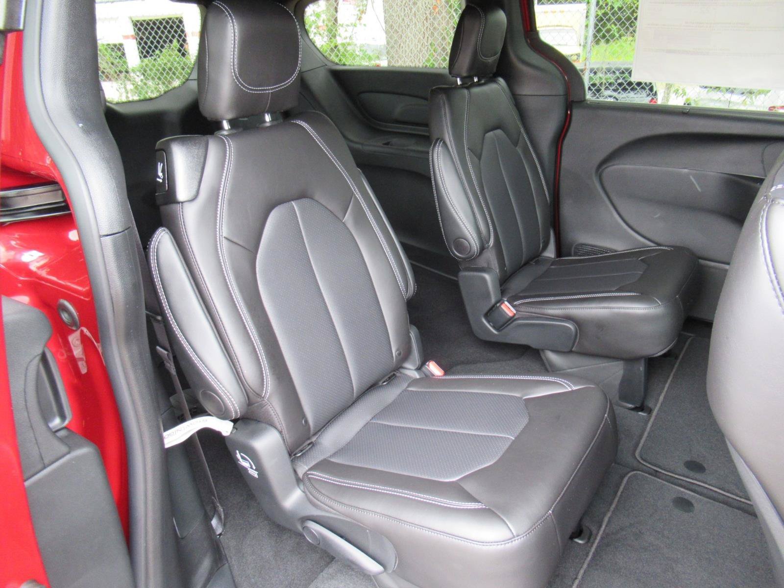 New 2027 Chrysler Pacifica LX FWD image 25