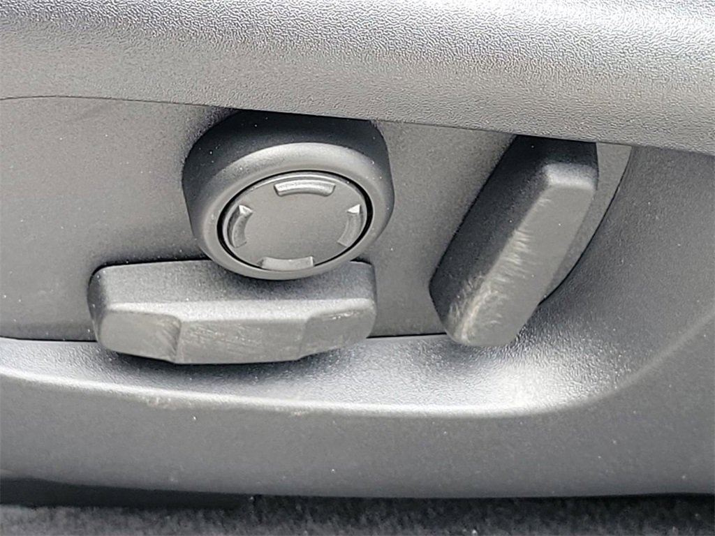 New 2026 Land Rover Range Rover Velar S image 27