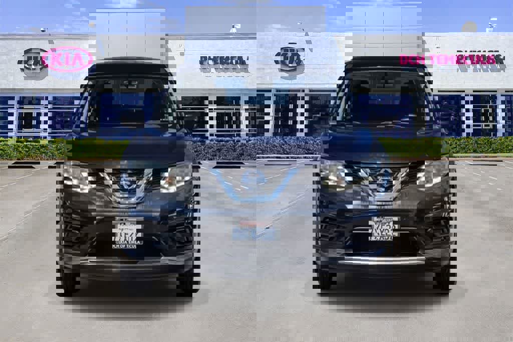 Used 2016 Nissan Rogue S image 2