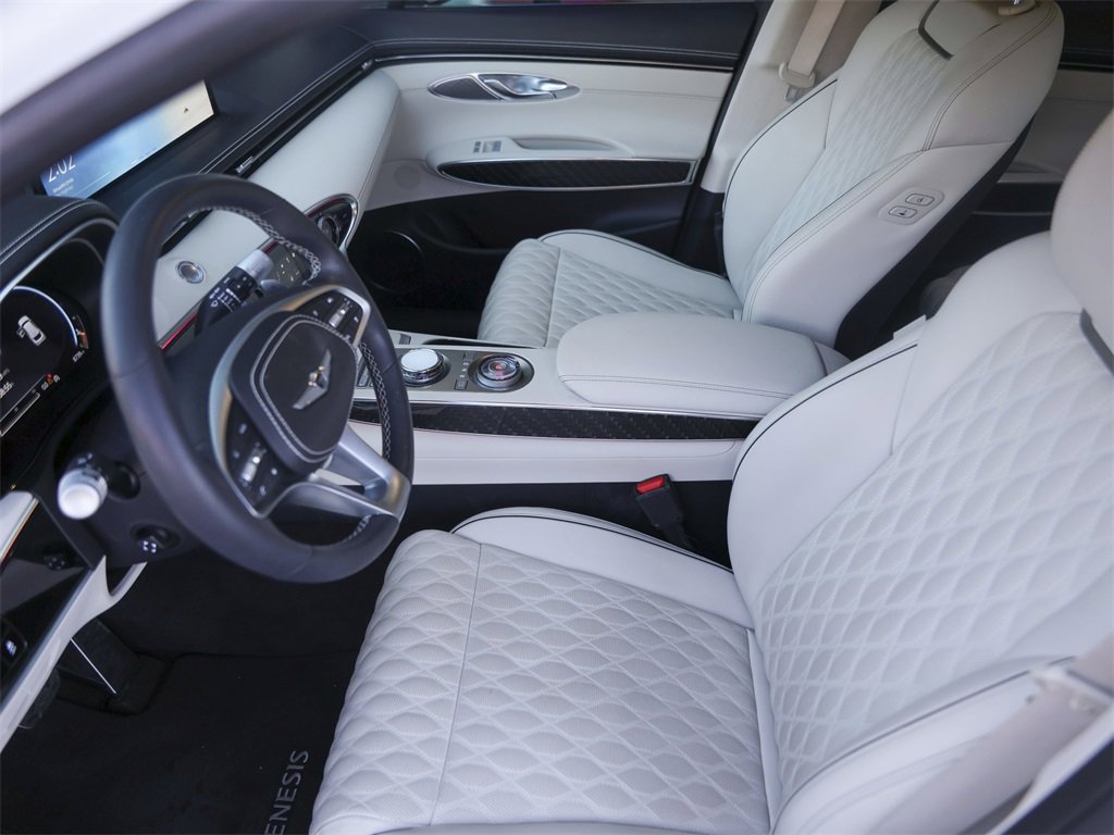 Used 2025 Genesis GV70 3.5T Sport w/ Sport Prestige Package image 17