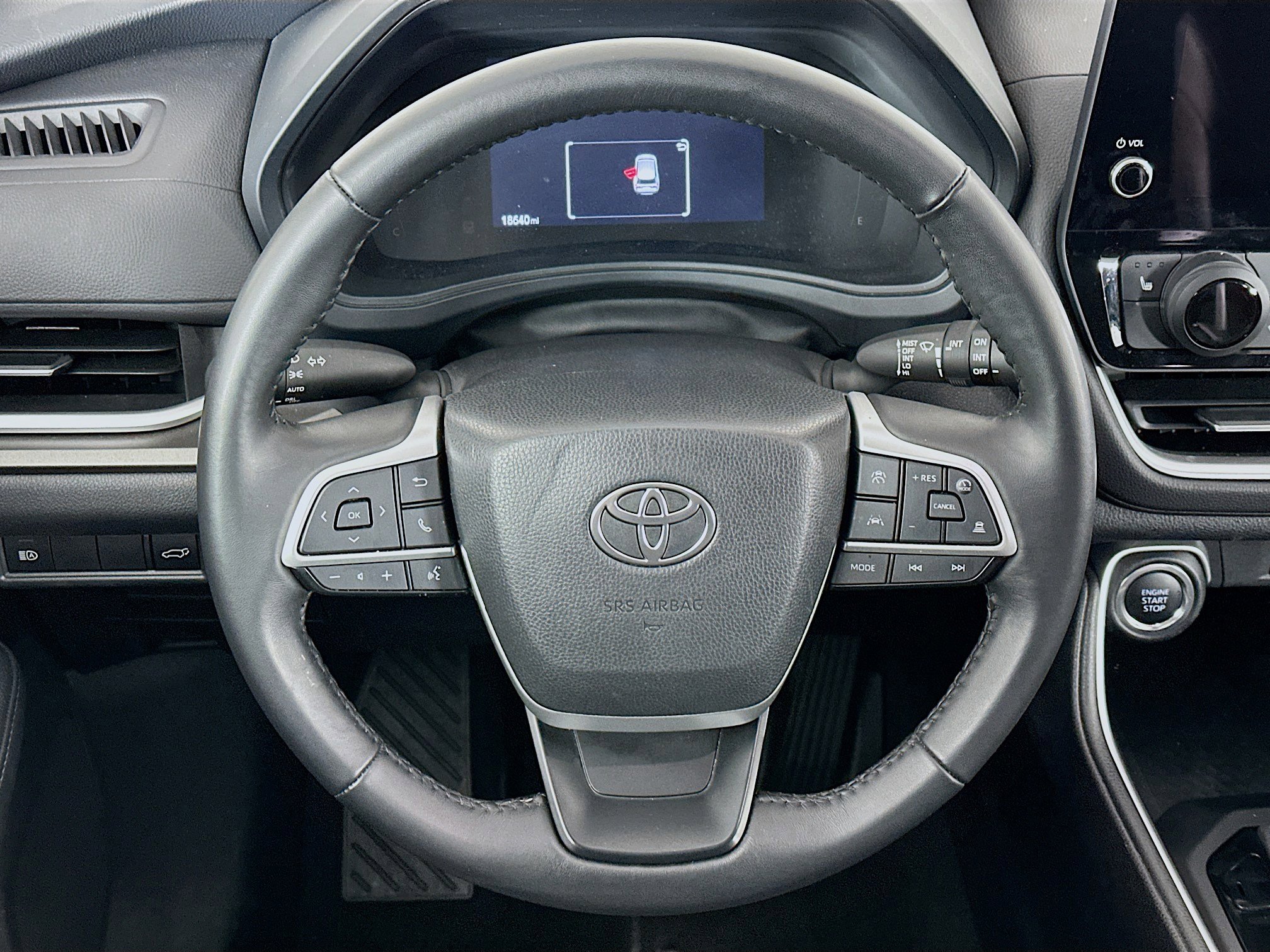 Used 2025 Toyota Grand Highlander AWD image 18