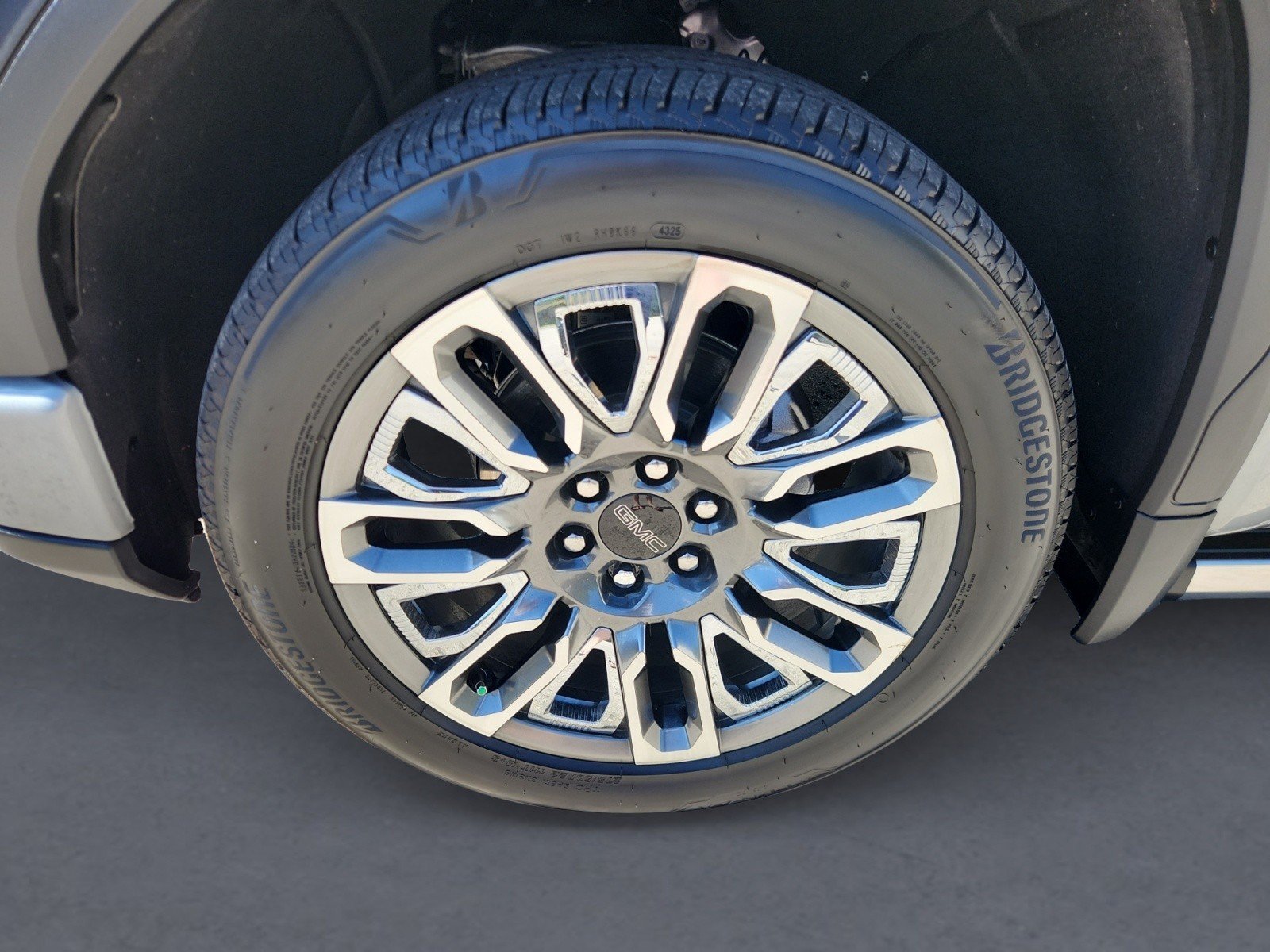 Used 2026 GMC Sierra 1500 Denali Ultimate AWD/4WD image 8