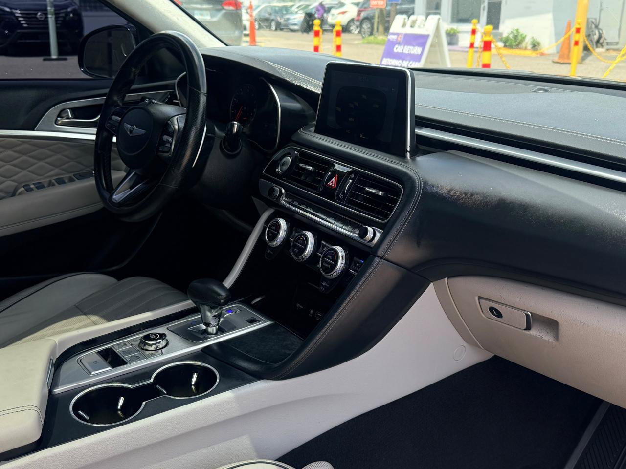 Used 2019 Genesis G70 2.0T Advanced w/ Dynamic Package RWD image 15