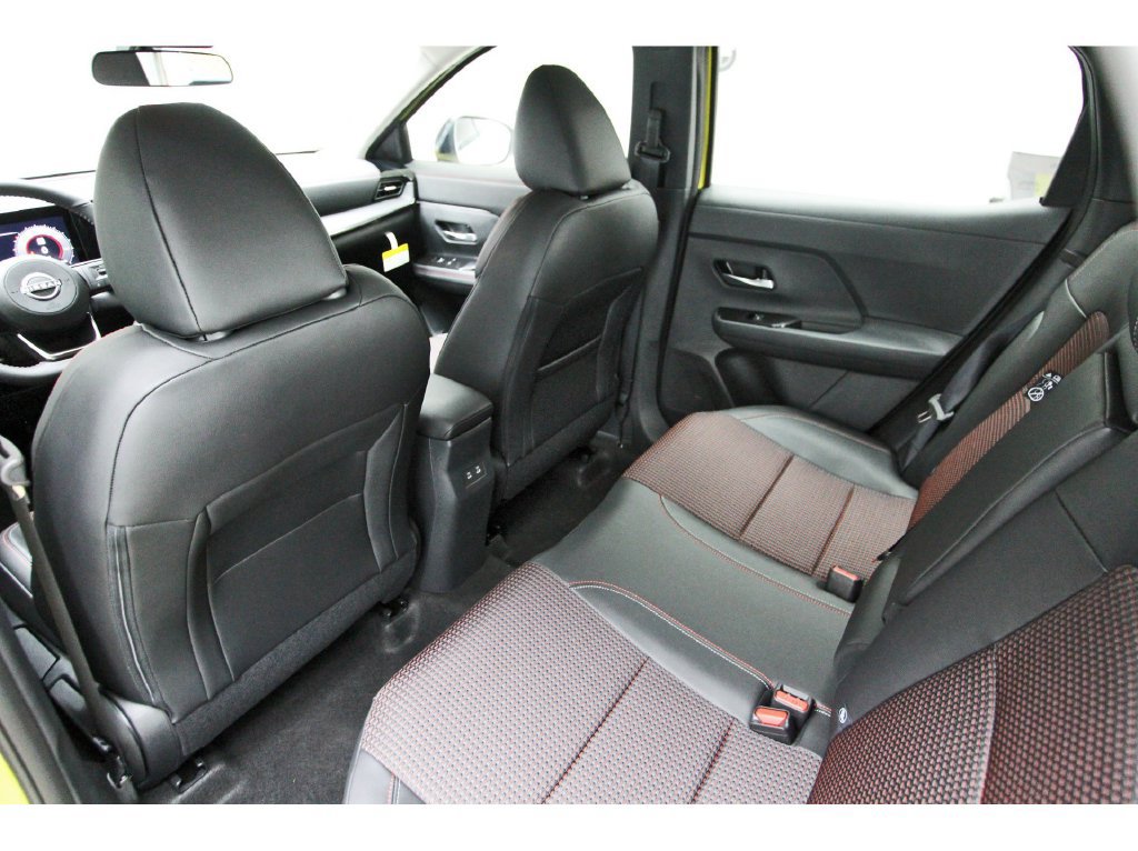 New 2026 Nissan Kicks SR w/ Cold Weather Package FWD image 11