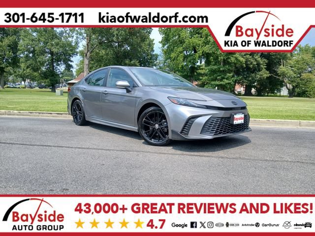 Used 2025 Toyota Camry SE w/ Multimedia Upgrade Package