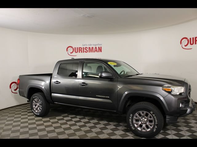 Used 2019 Toyota Tacoma SR5 AWD/4WD image 9