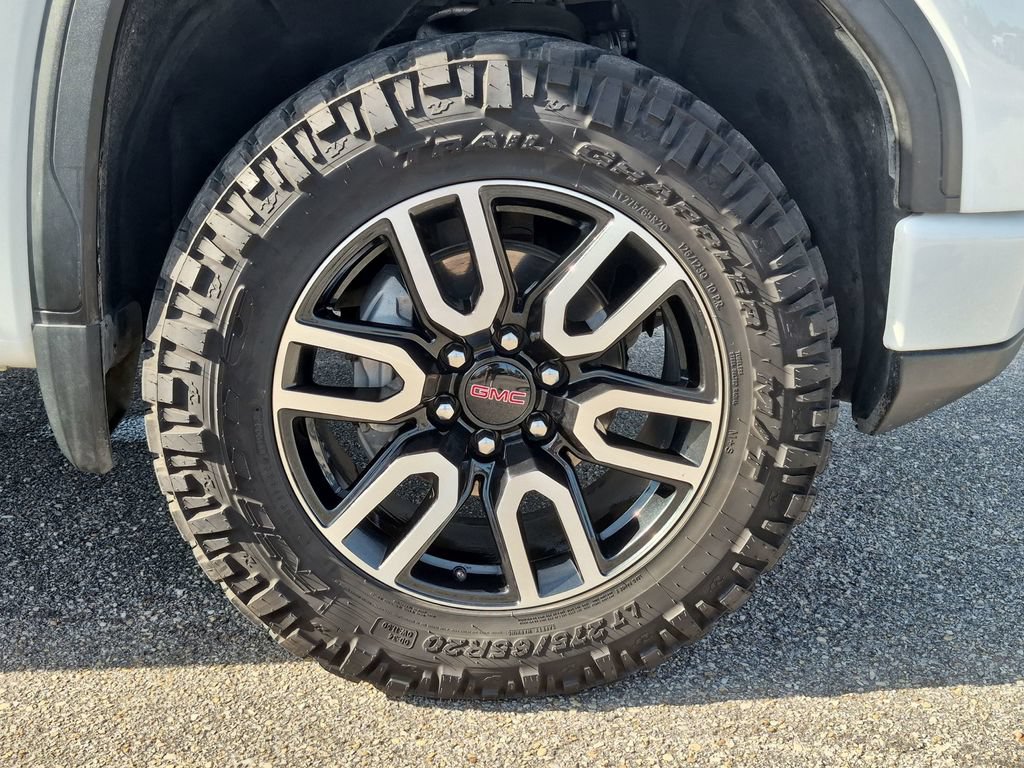 Used 2023 GMC Sierra 1500 AT4 w/ AT4 Premium Package AWD/4WD image 11