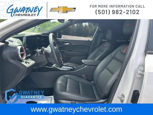 Used 2025 Chevrolet Trax RS w/ Sunroof Package FWD image 20