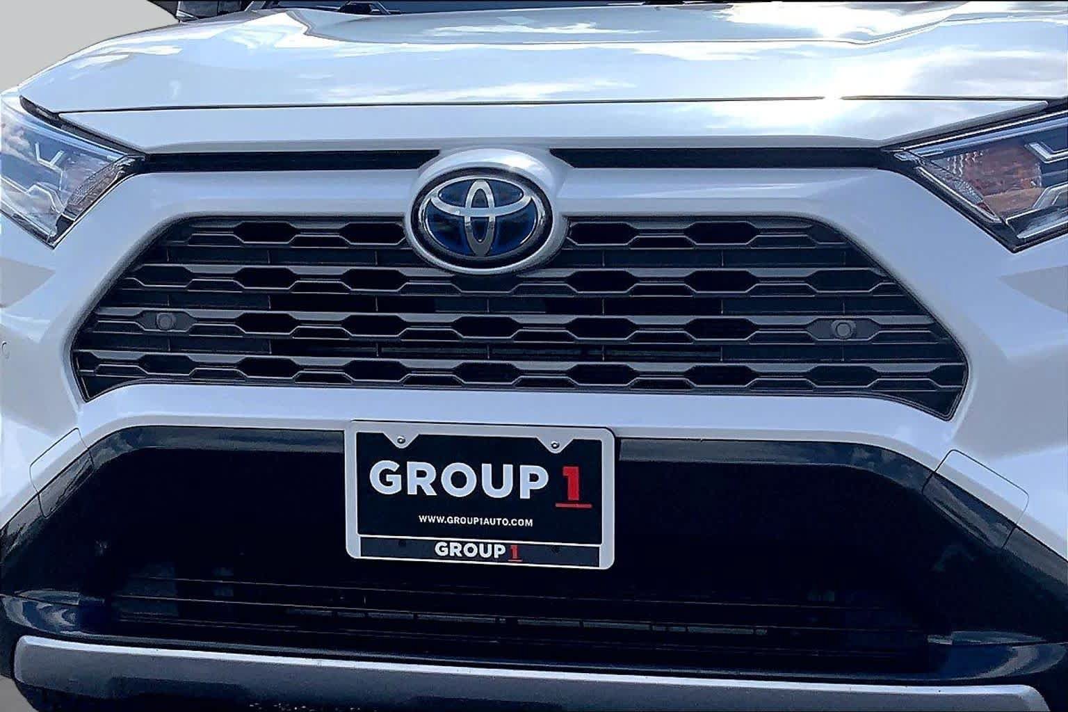 Used 2021 Toyota RAV4 XSE AWD/4WD image 30