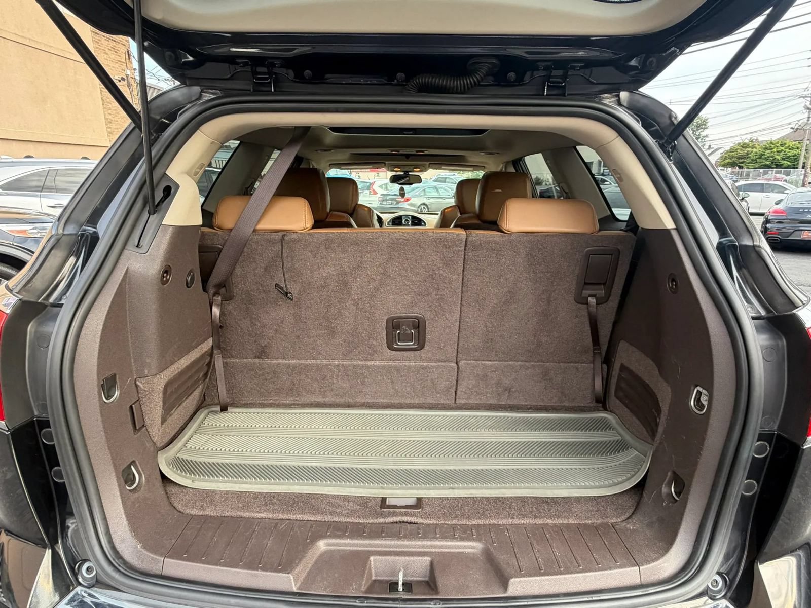 Used 2014 Buick Enclave Leather FWD image 17